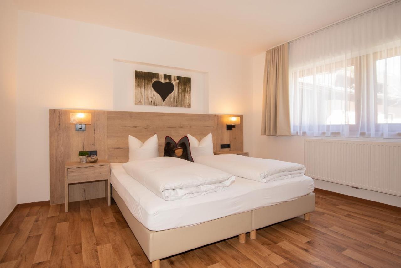 Haus Elisabeth Hotel Sankt Leonhard im Pitztal Buitenkant foto
