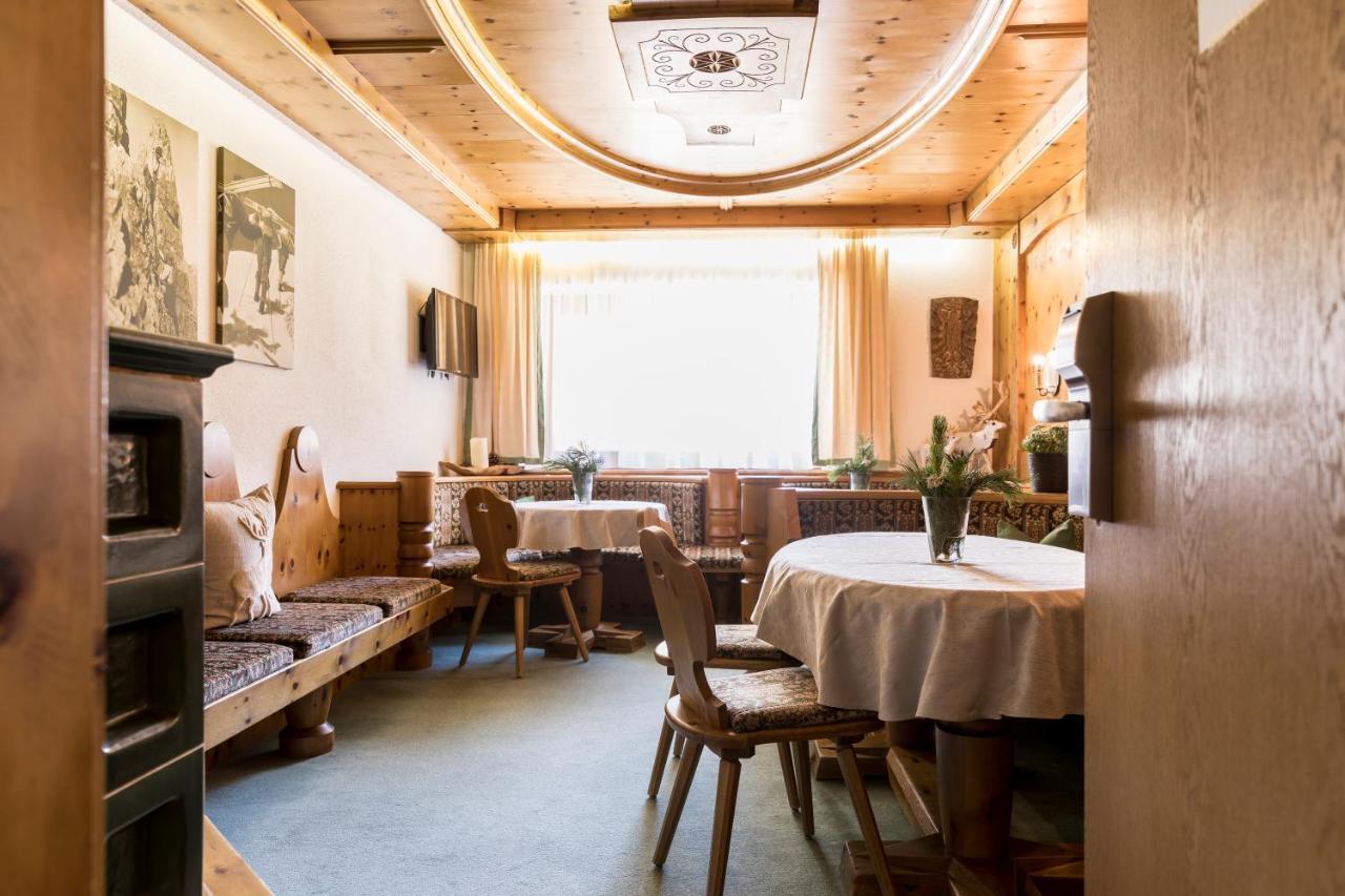 Haus Elisabeth Hotel Sankt Leonhard im Pitztal Buitenkant foto