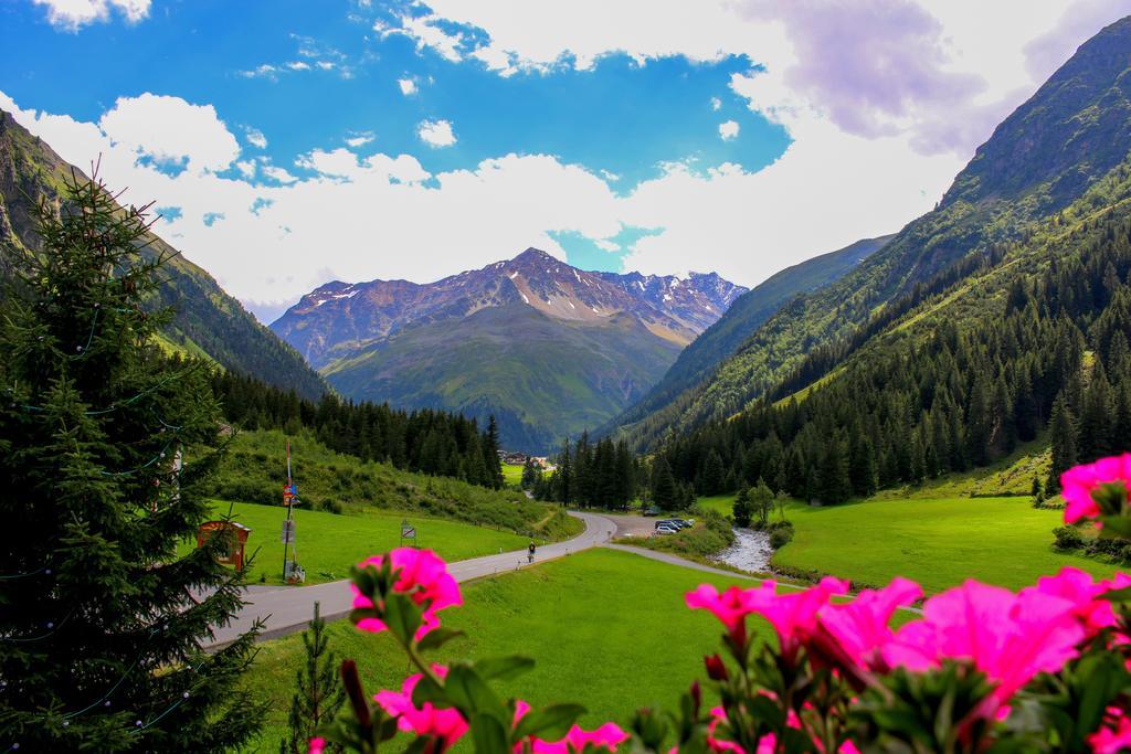 Haus Elisabeth Hotel Sankt Leonhard im Pitztal Buitenkant foto