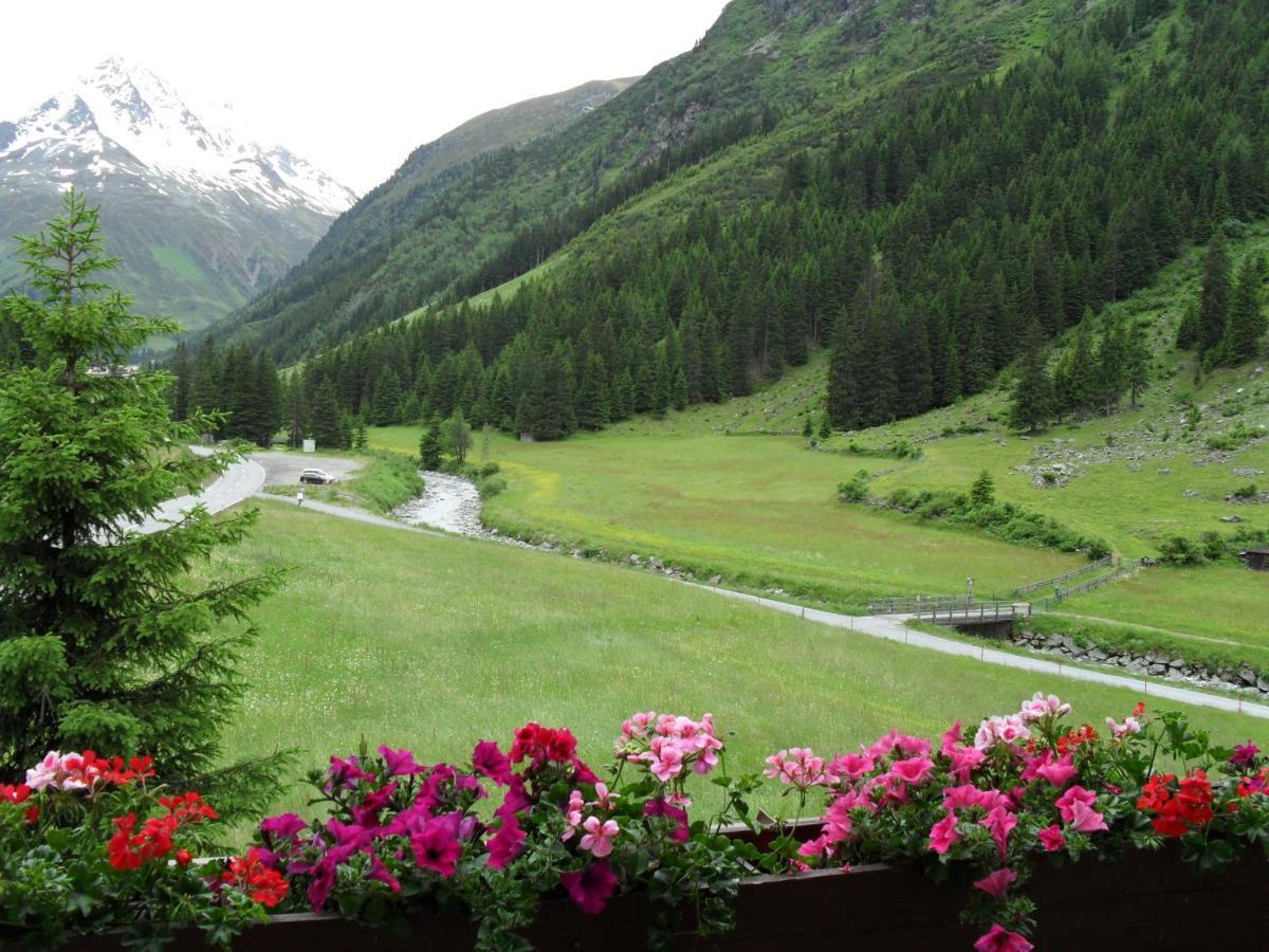 Haus Elisabeth Hotel Sankt Leonhard im Pitztal Buitenkant foto